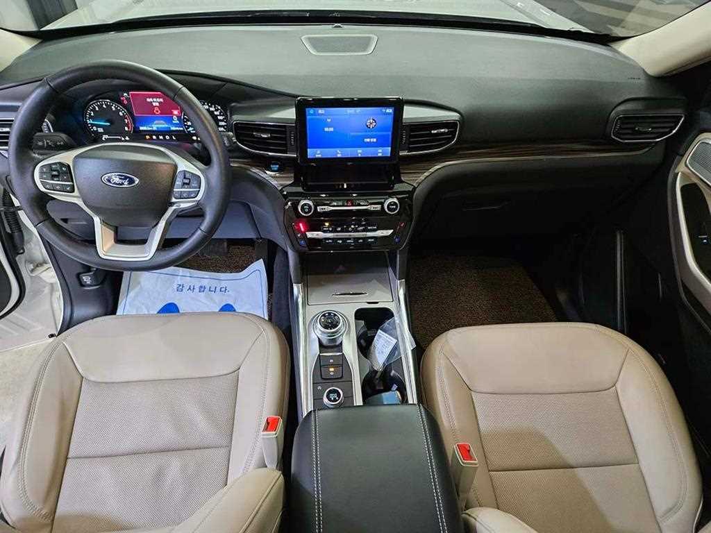 Ford Explorer - Vista 8