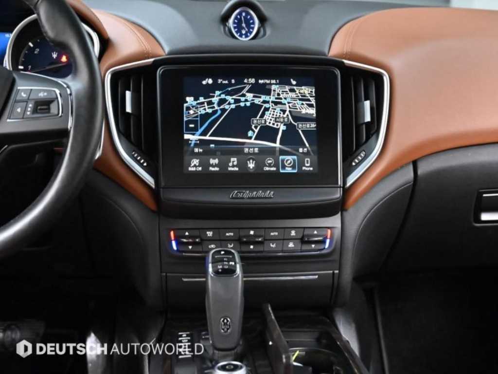 Maserati Ghibli 2020 Blanco - Importación desde Corea - HF Imports Iquique - Foto 14