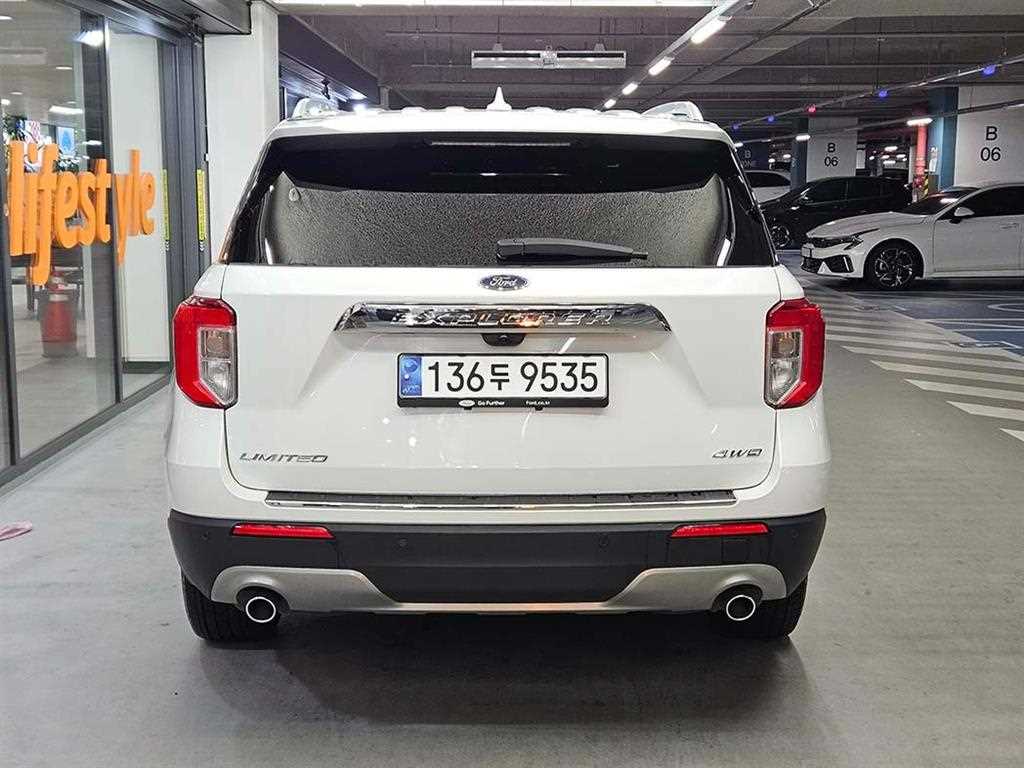 Ford Explorer - Vista 5