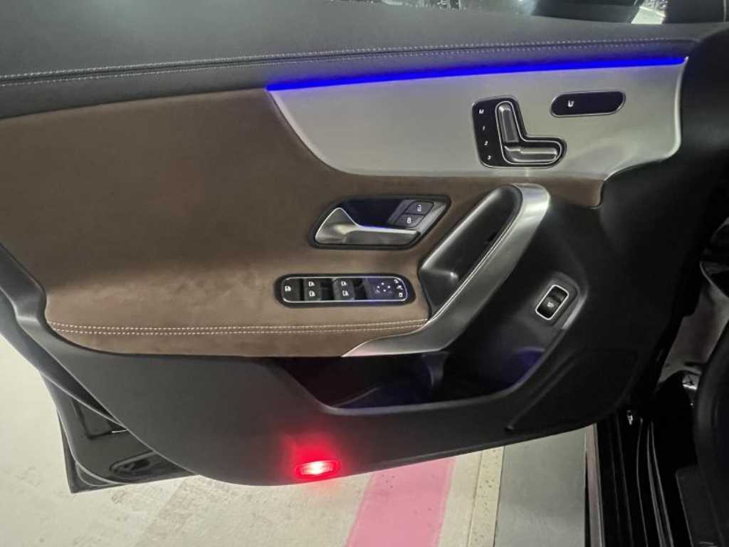 Mercedes Benz CLA Class - Vista 11