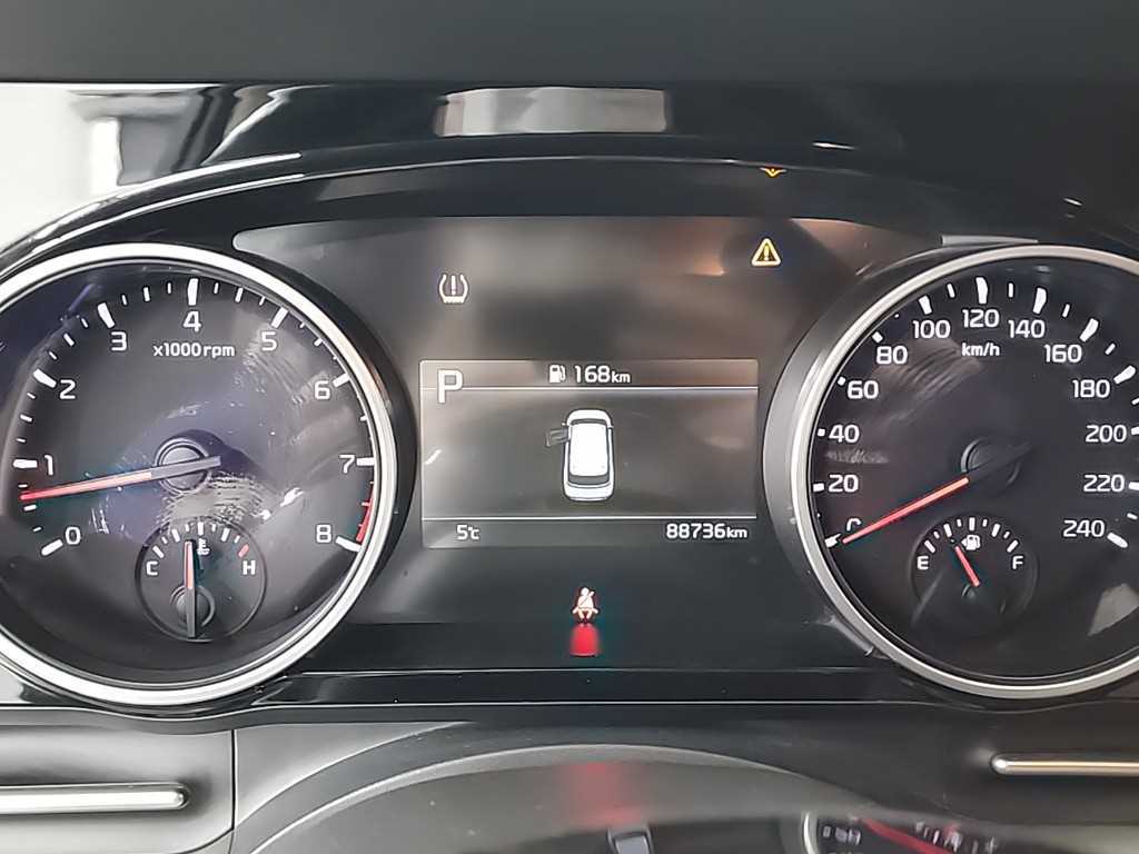 KIA Carnival - Vista 6