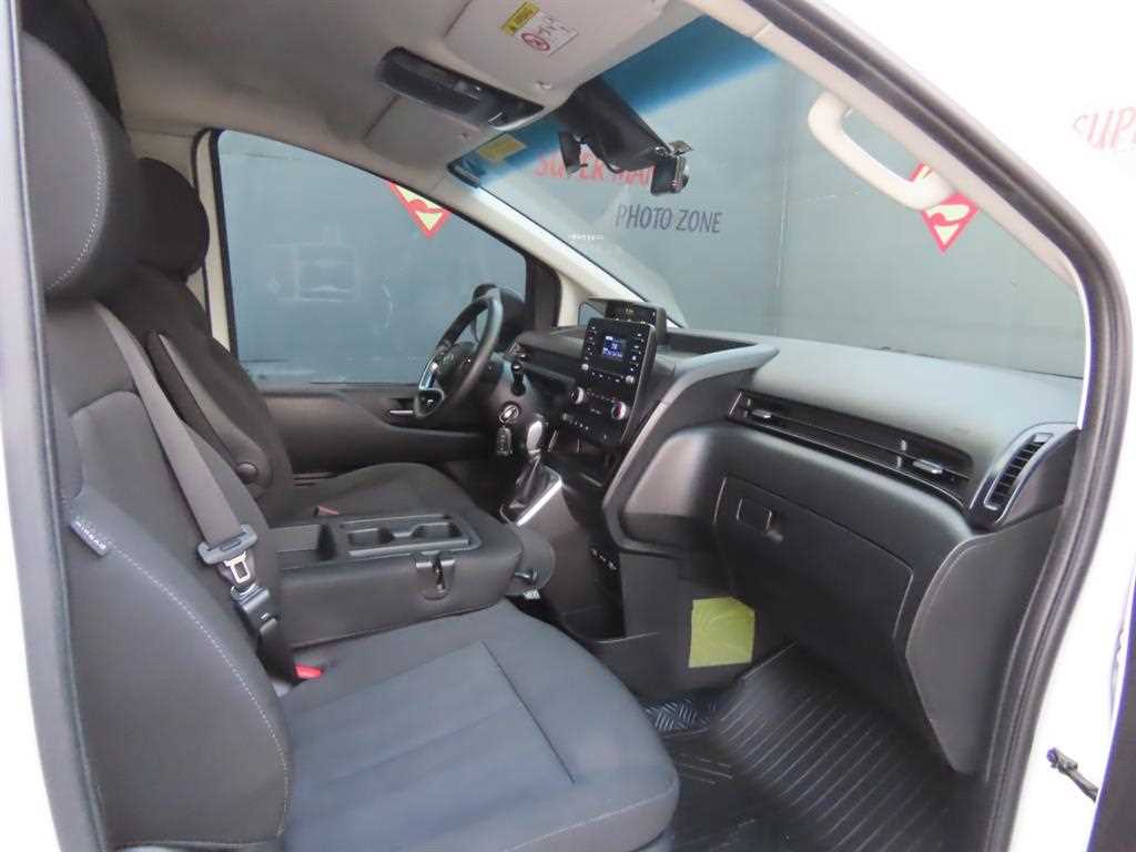 HYUNDAI Staria - Vista 9