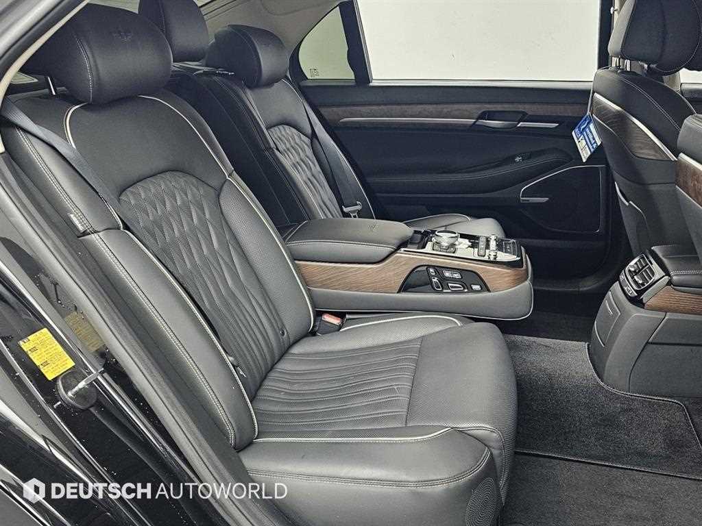 Genesis G90 - Vista 12