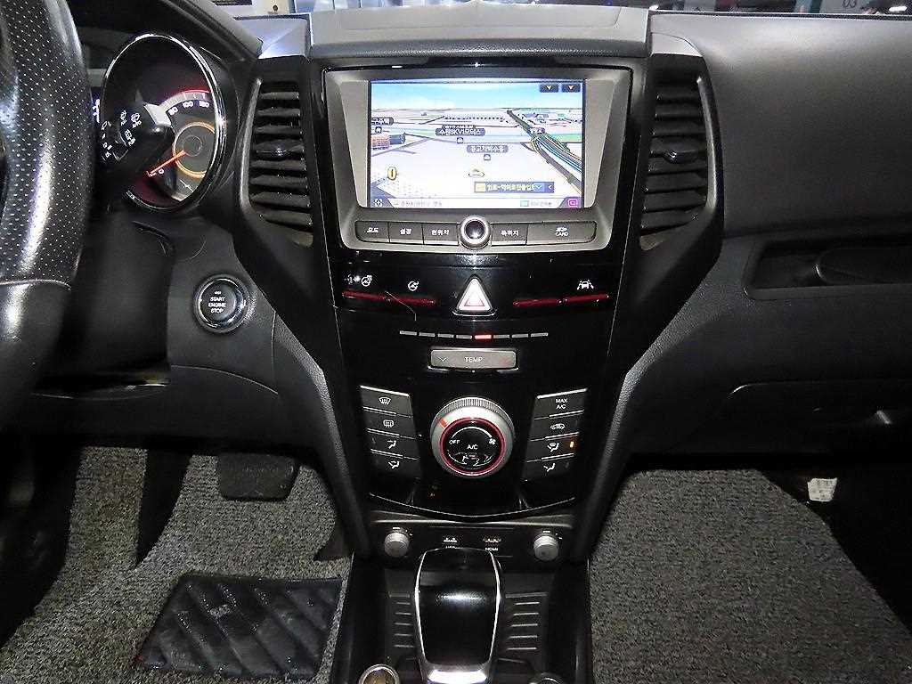 Ssangyong Tivoli - Vista 11