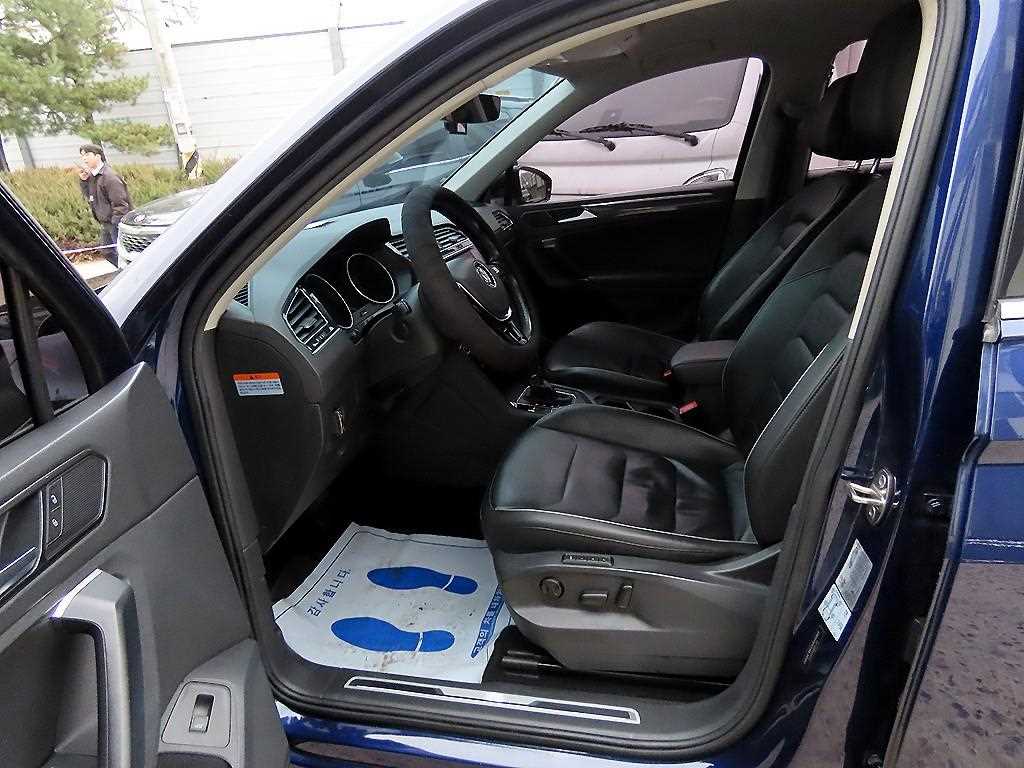 Volkswagen Tiguan - Vista 5