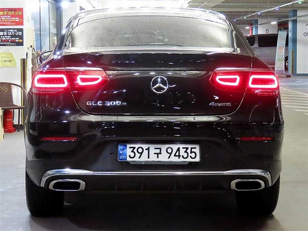 Mercedes Benz GLC Class - Vista 5