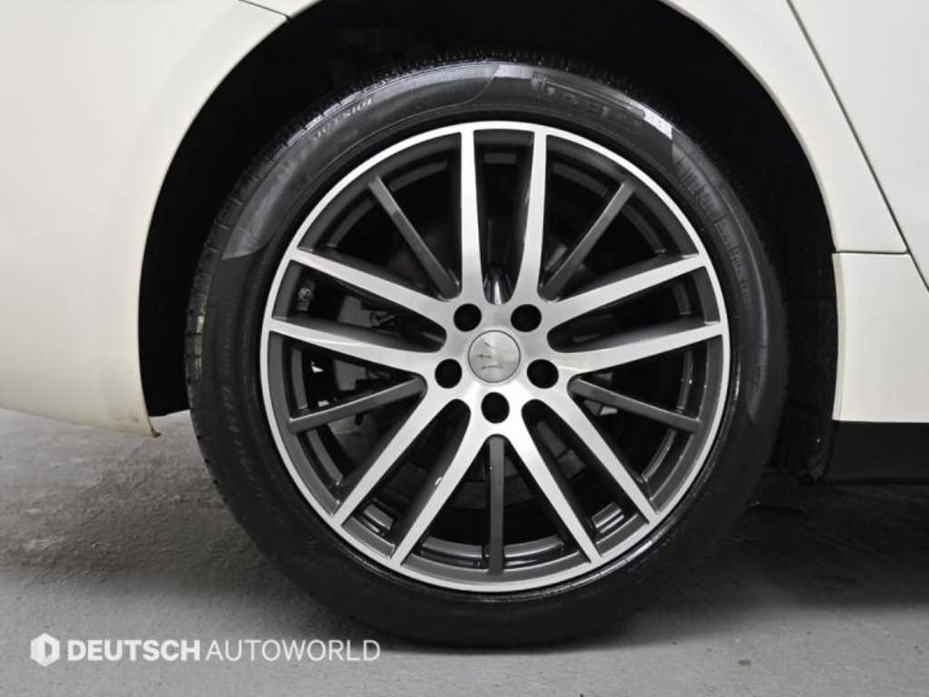 Maserati Ghibli - Vista 5