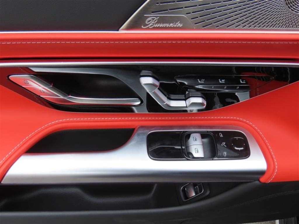 Mercedes Benz AMG GT - Vista 12