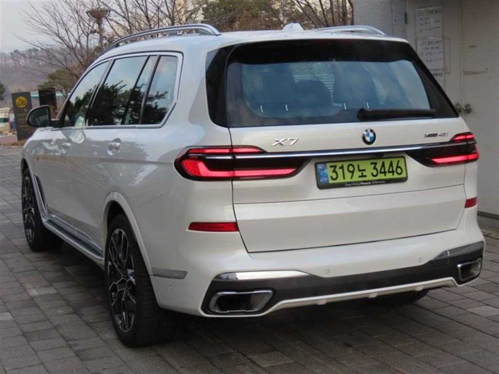 BMW X7 - Vista 4
