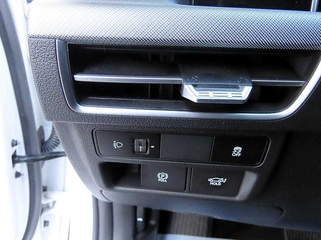 HYUNDAI Sonata - Vista 12