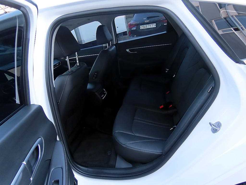 HYUNDAI Sonata - Vista 6