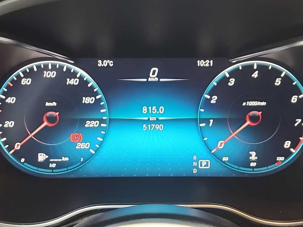 Mercedes Benz GLC Class - Vista 6