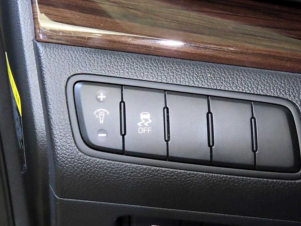 KIA K7 2015 Negro - Importación desde Corea - HF Imports Iquique - Foto 14