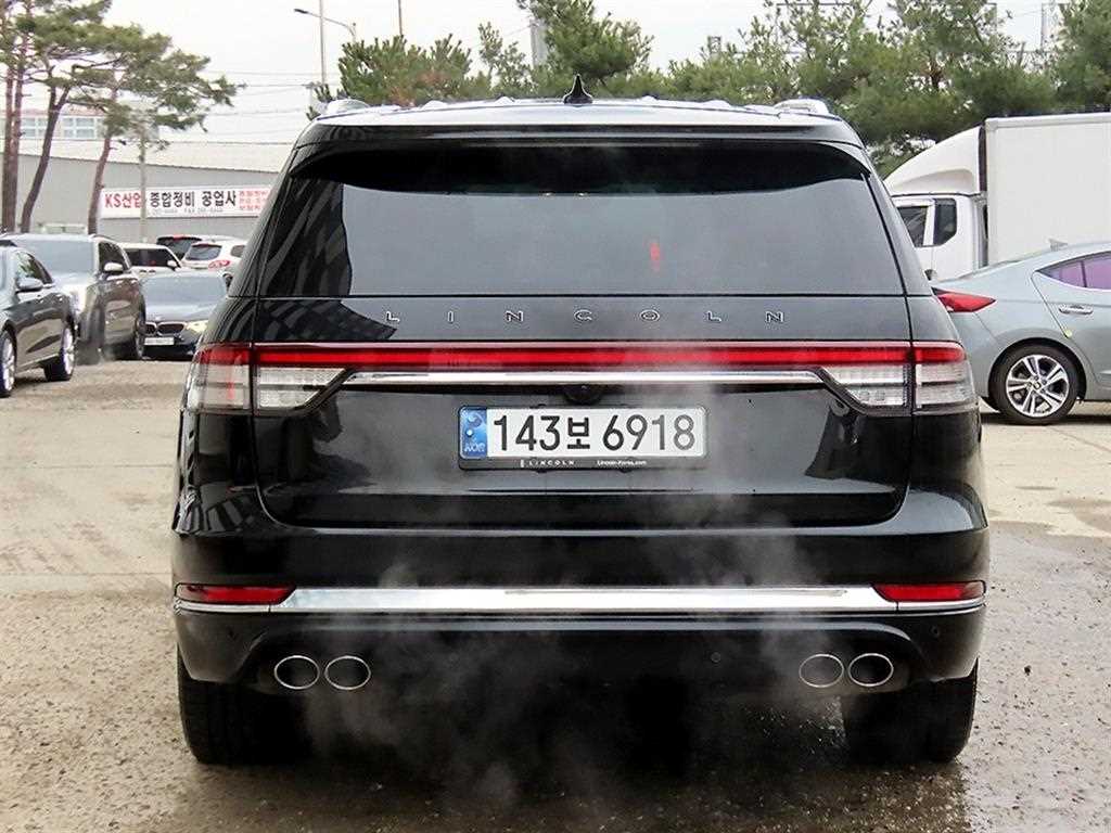 Lincoln Aviator - Vista 4