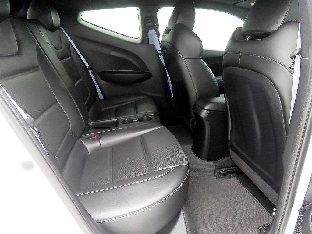 HYUNDAI Veloster - Vista 7