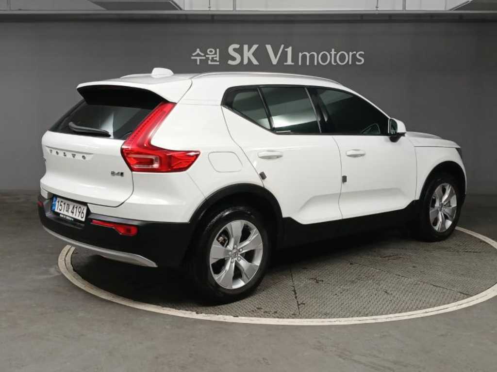 Volvo XC40 - Vista 4