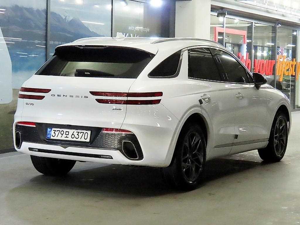 Genesis GV70 - Vista 4