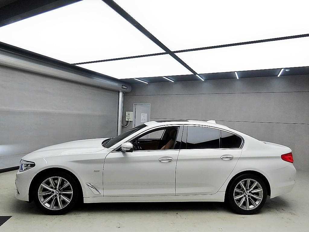 BMW 5 Series - Vista 4