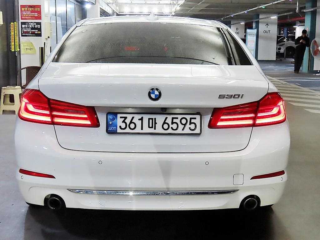 BMW 5 Series - Vista 5