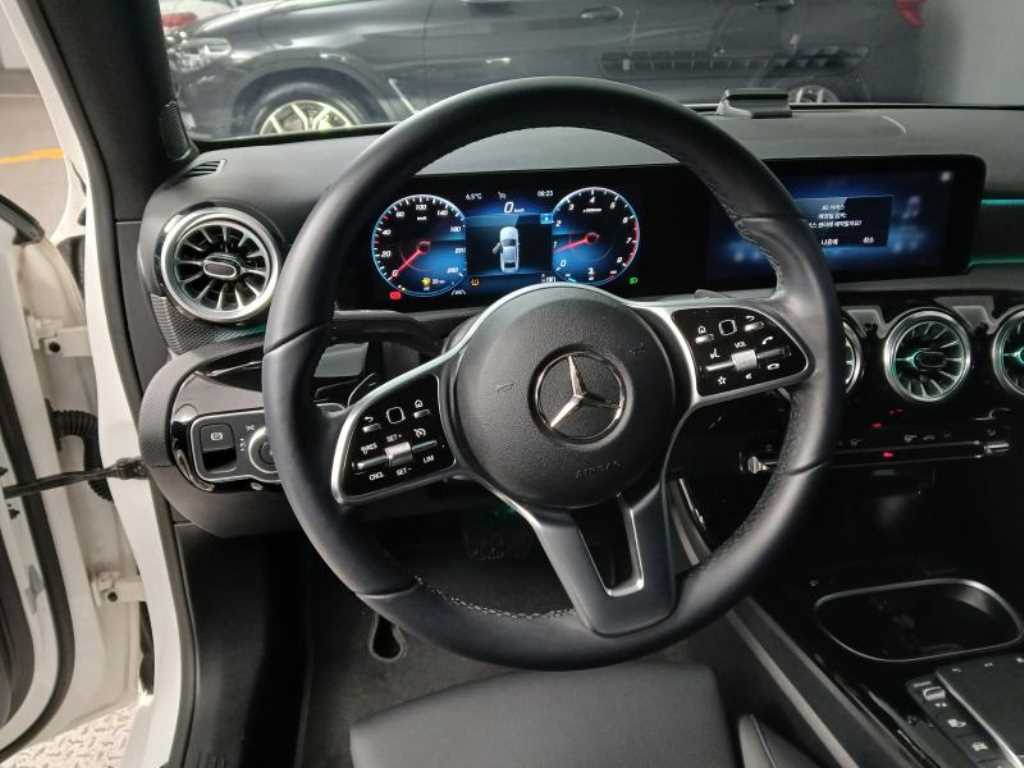 Mercedes Benz A Class - Vista 8