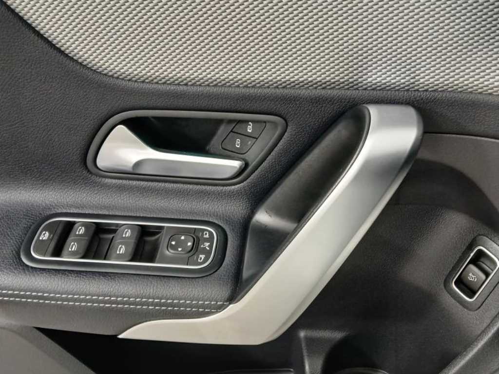 Mercedes Benz A Class - Vista 11