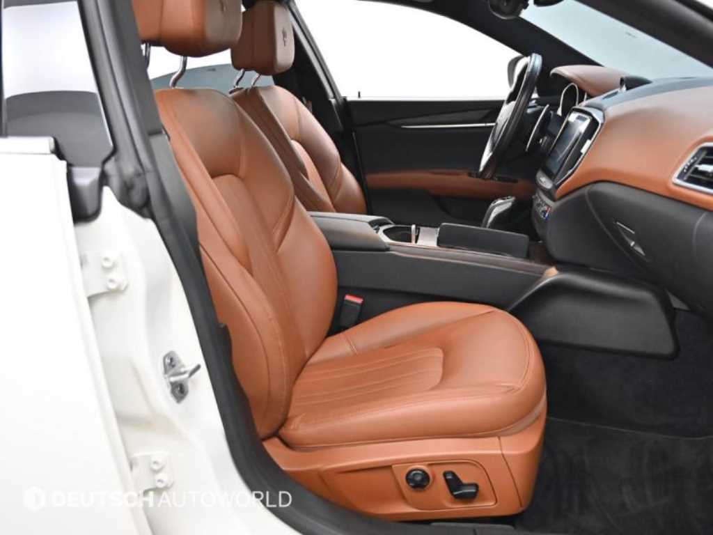 Maserati Ghibli - Vista 10