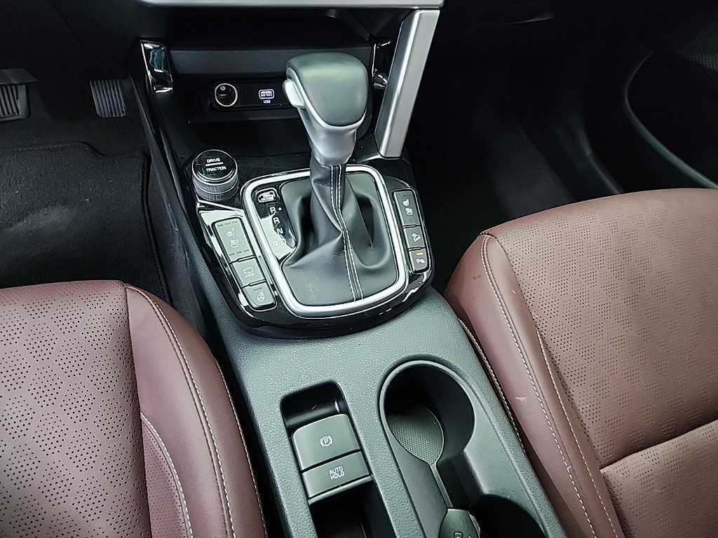 KIA Seltos - Vista 8