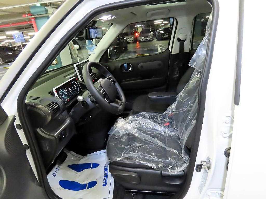 HYUNDAI Casper - Vista 6