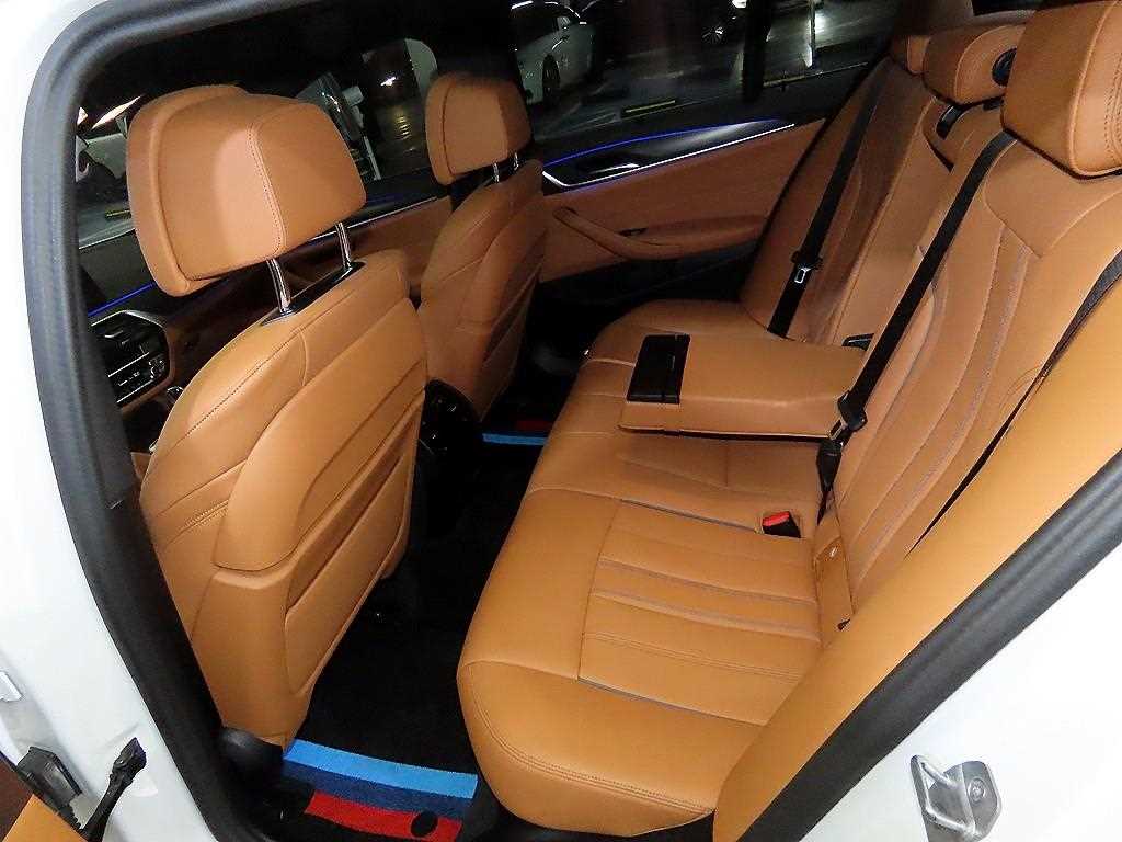 BMW 5 Series - Vista 7