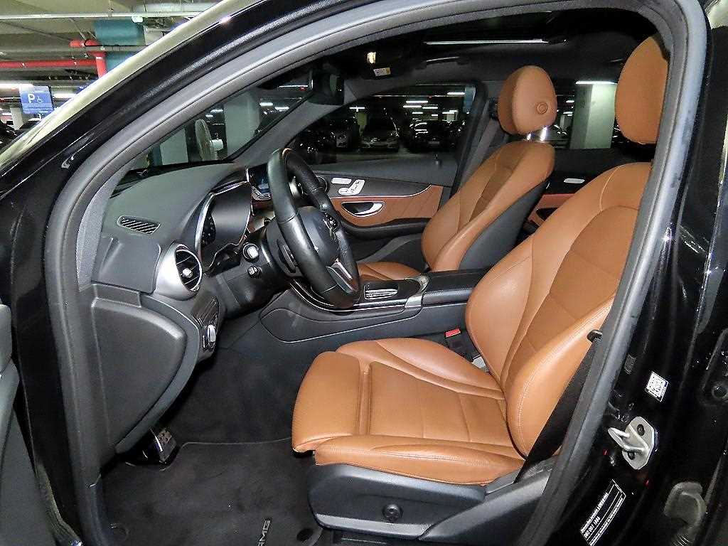 Mercedes Benz GLC Class - Vista 6