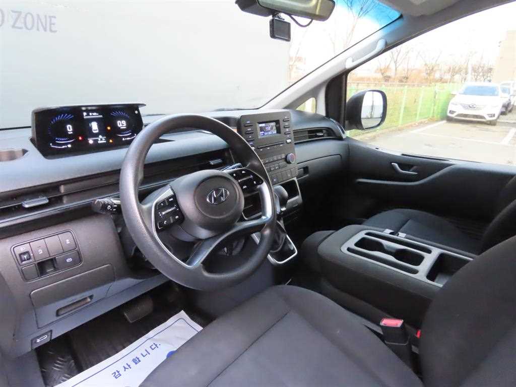 HYUNDAI Staria - Vista 7