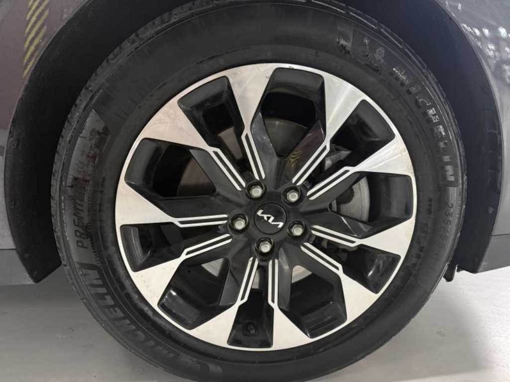 KIA Carnival - Vista 12