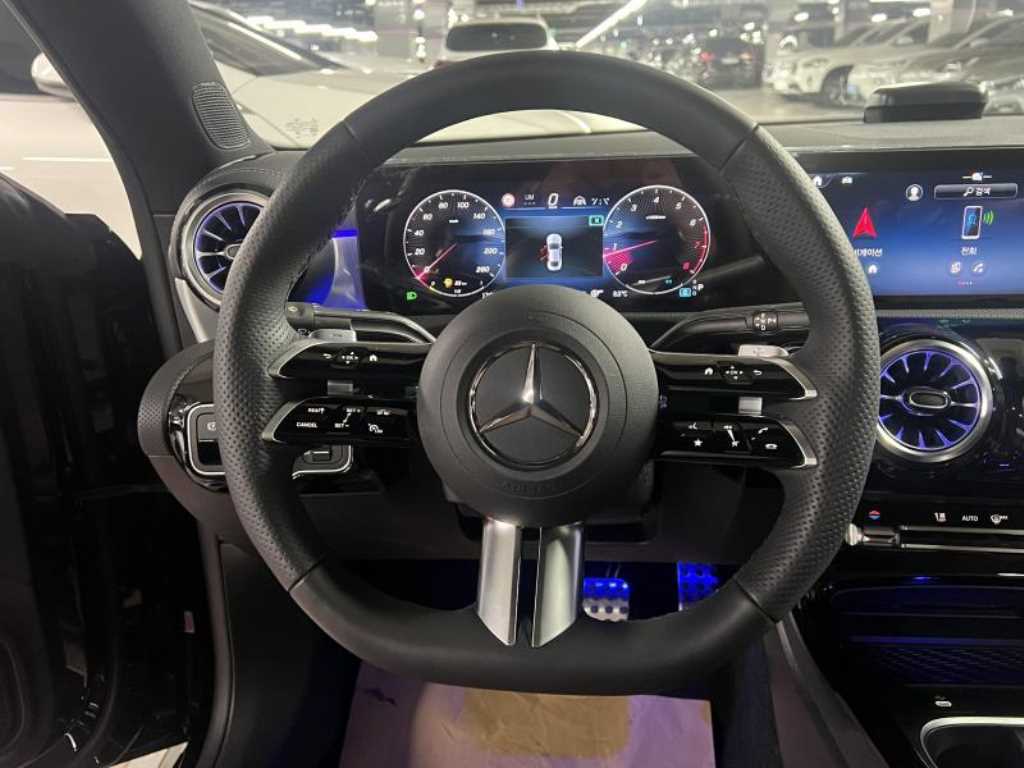 Mercedes Benz CLA Class - Vista 10