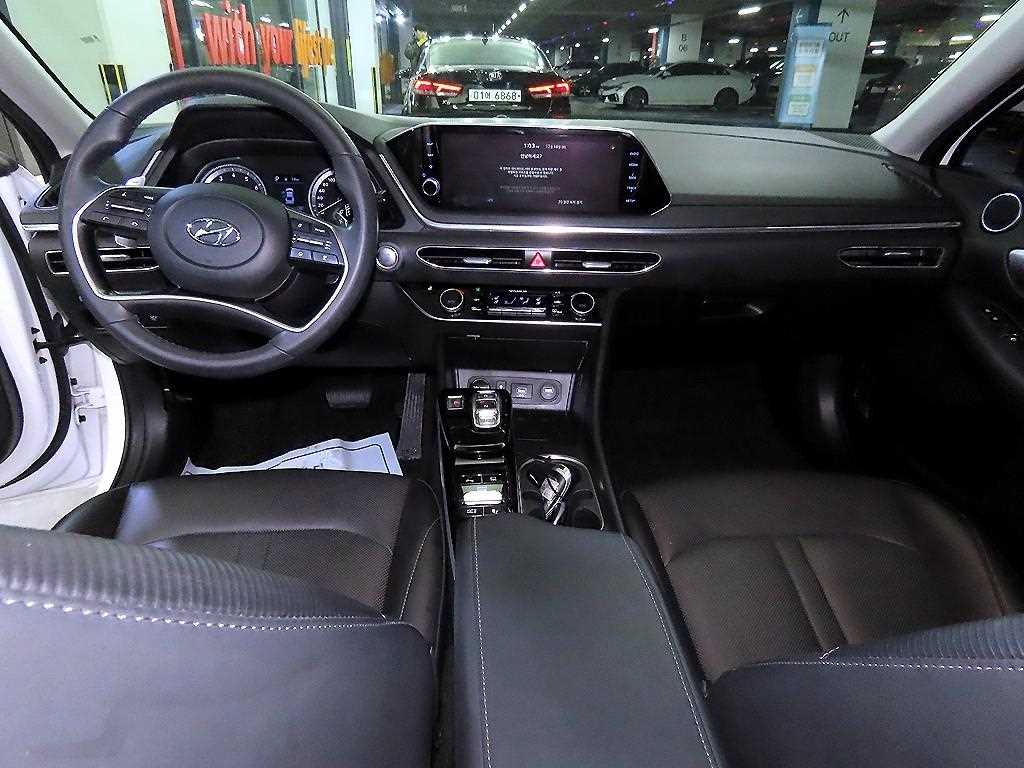 HYUNDAI Sonata - Vista 10