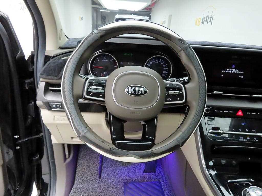 KIA Carnival - Vista 7