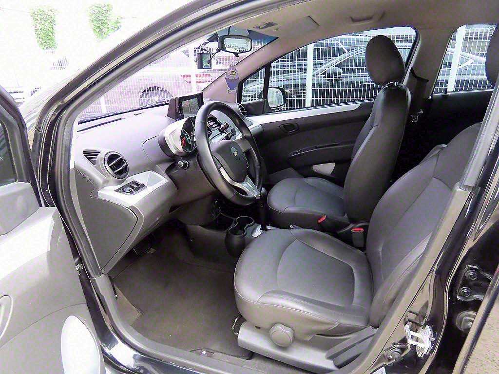 Chevrolet Spark - Vista 5