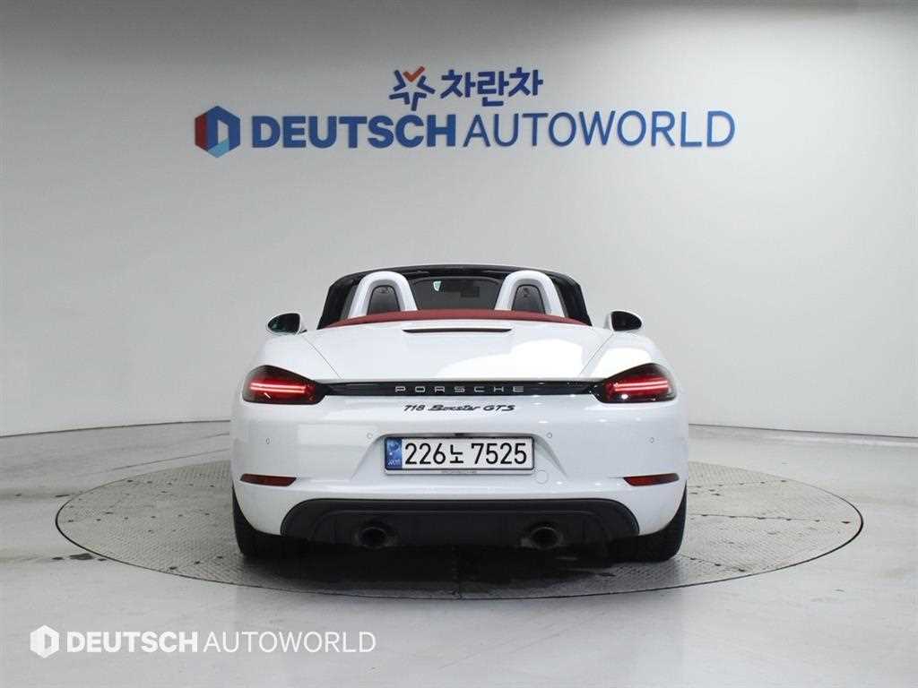 Porsche 718 - Vista 4