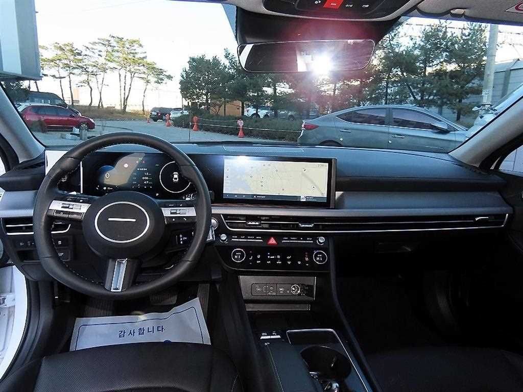 HYUNDAI Sonata - Vista 7