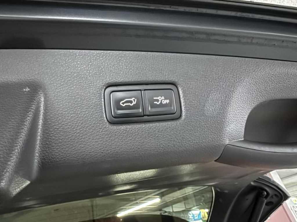 KIA Carnival - Vista 6