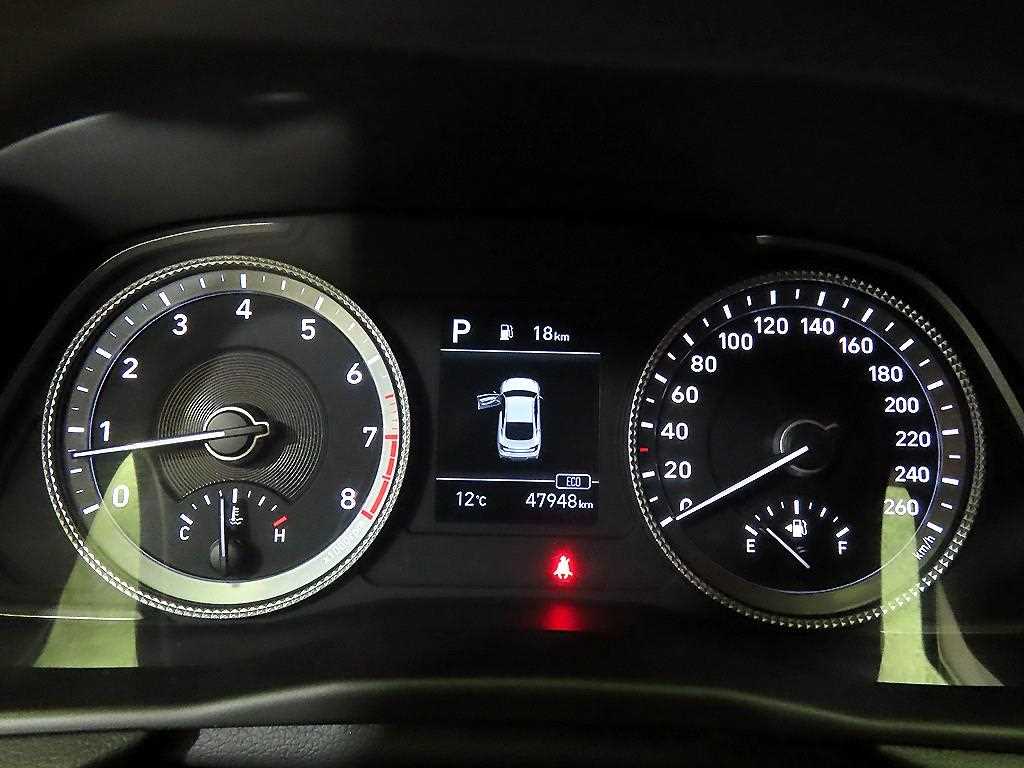 HYUNDAI Sonata - Vista 9