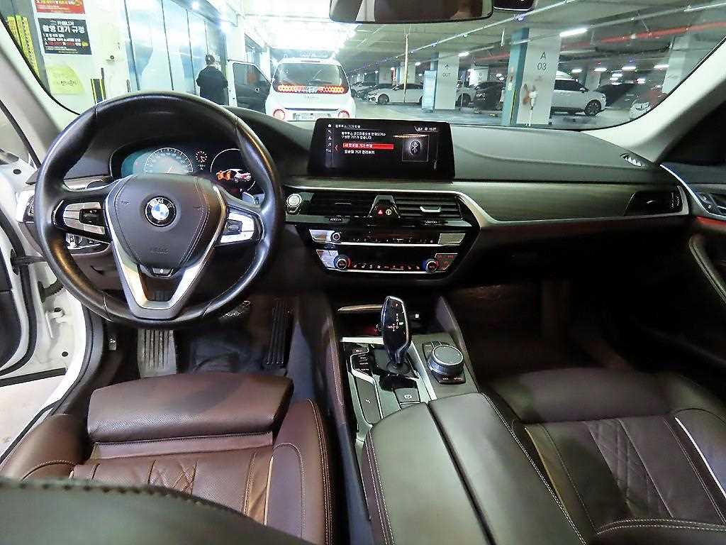 BMW 5 Series - Vista 10