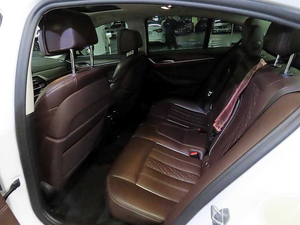 BMW 5 Series - Vista 7