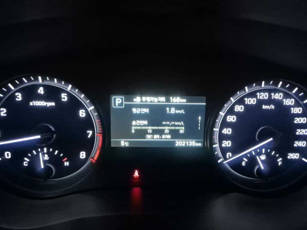 Genesis G80 - Vista 9