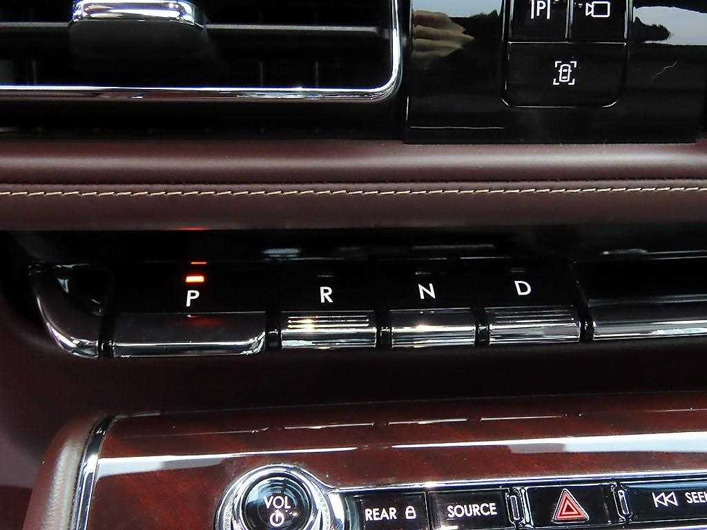 Lincoln Aviator - Vista 11