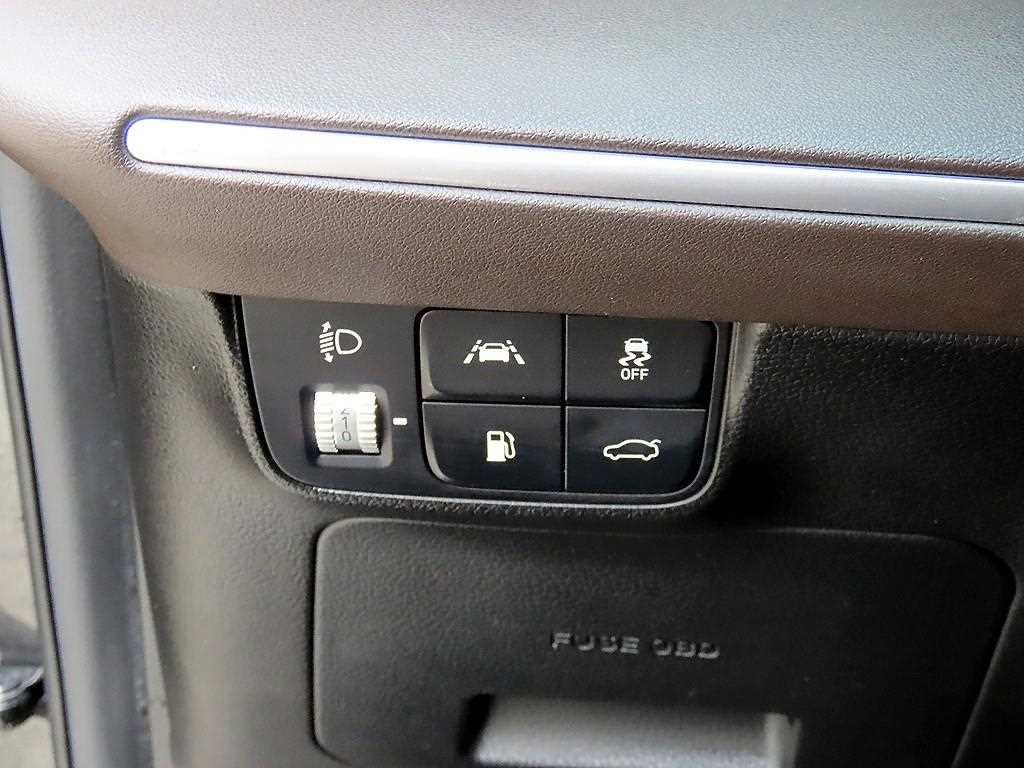 HYUNDAI Grandeur - Vista 12