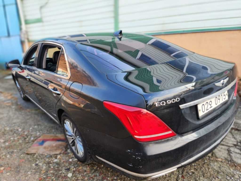 Genesis EQ900 - Vista 5