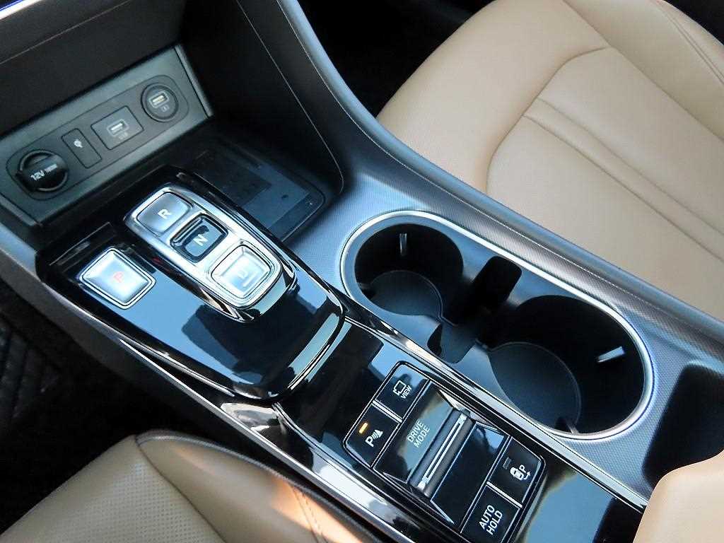 HYUNDAI Sonata - Vista 10