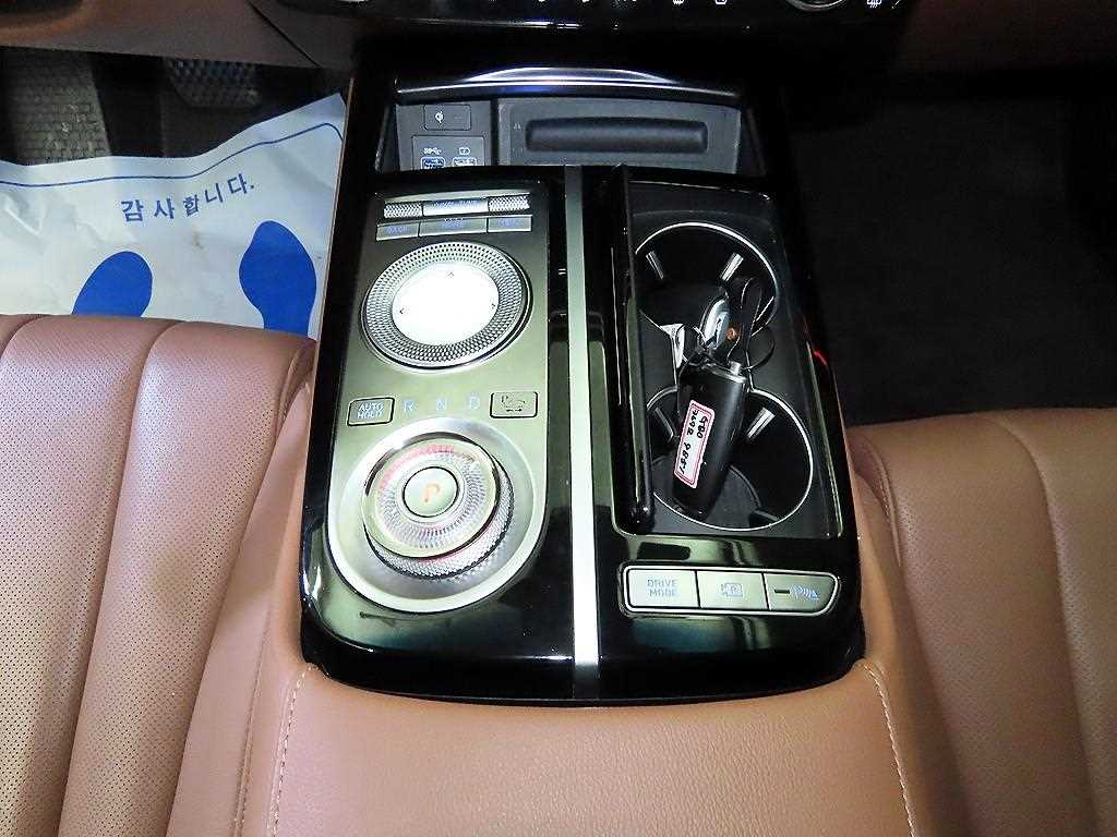 Genesis G80 - Vista 12