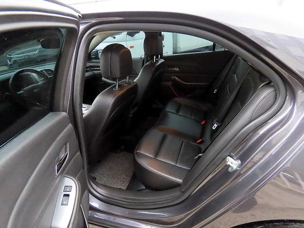 Chevrolet Malibu - Vista 6