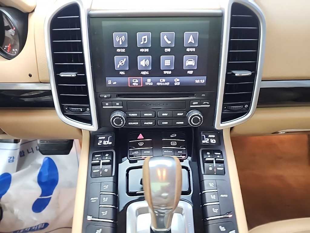 Porsche Cayenne - Vista 10